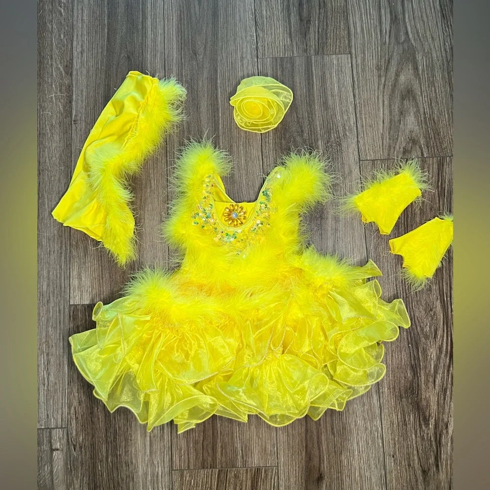 Yellow Feather Glamour Costume - Picture 2 of 7
